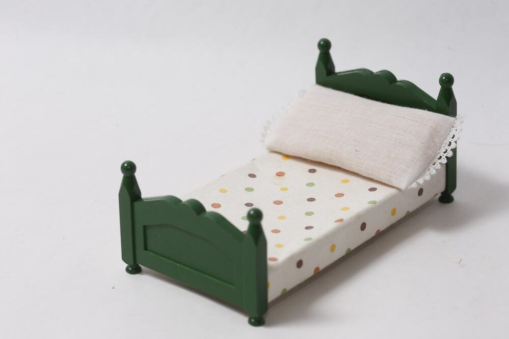 Sylvanian Families Green Miniature Bed Toy Dollhouse Furniture ~ 260817-WH 1014